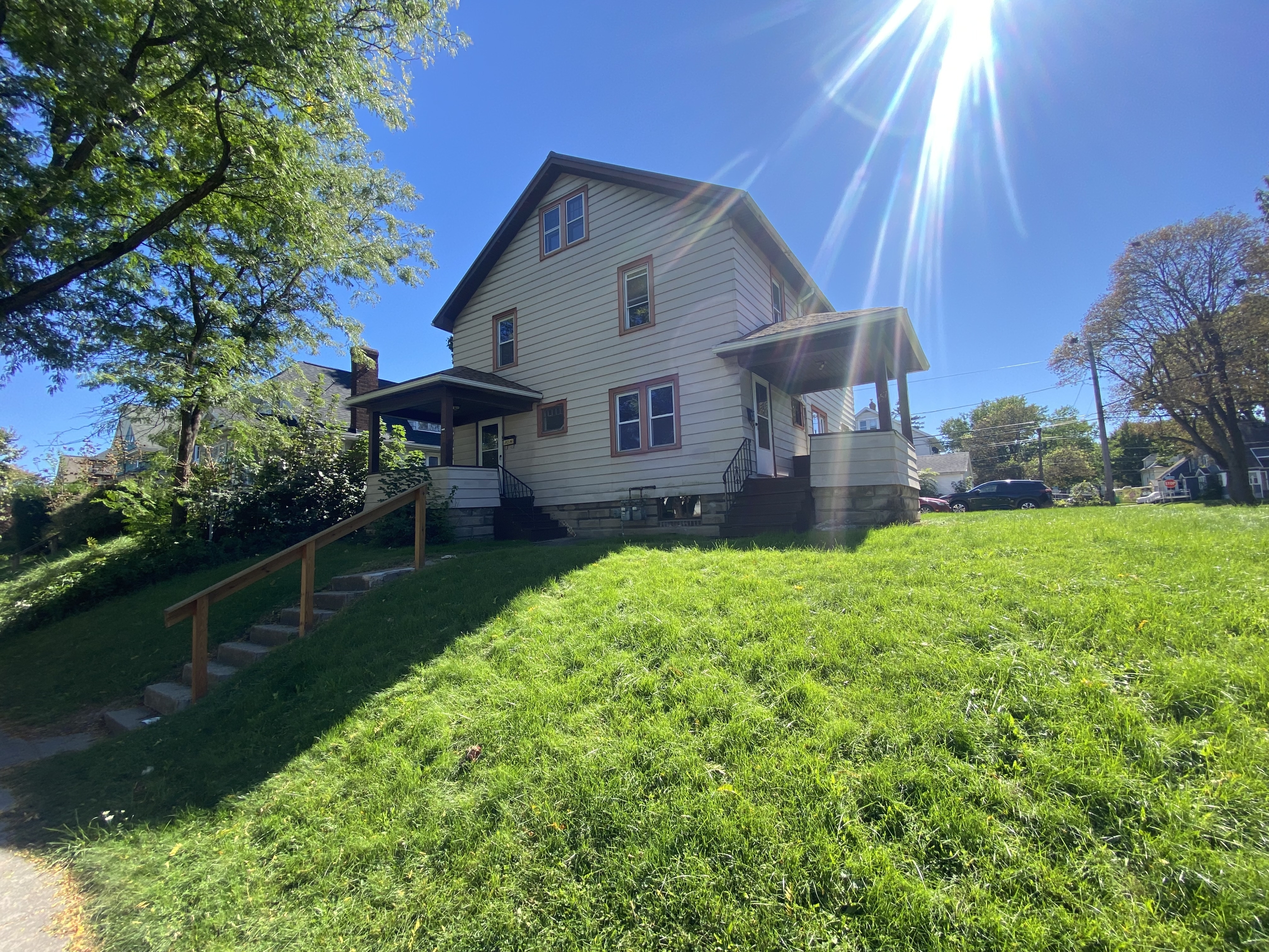 Property main image